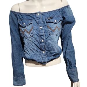 Wrangler Retro. Blue Off-Shoulder Denim Blouse